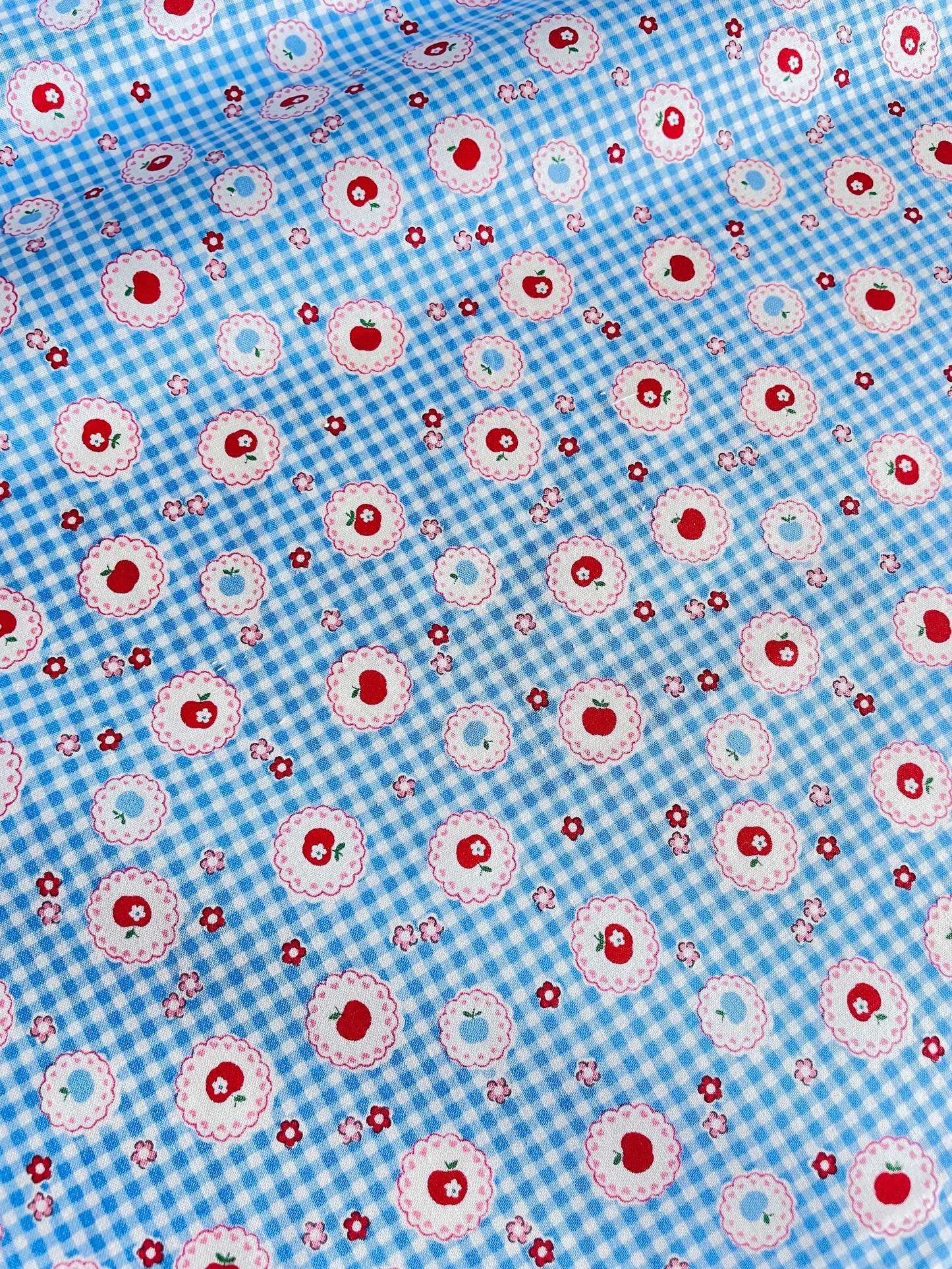 Atsuko Matsuyama - Apple Lace (blue)