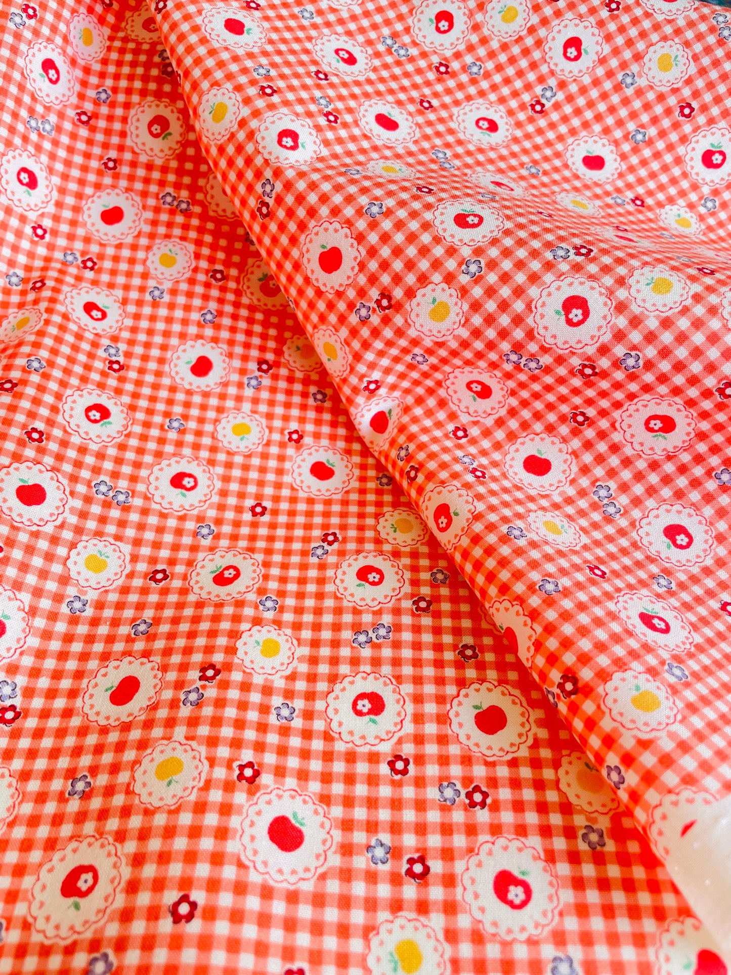Atsuko Matsuyama - Apple Lace (orange)