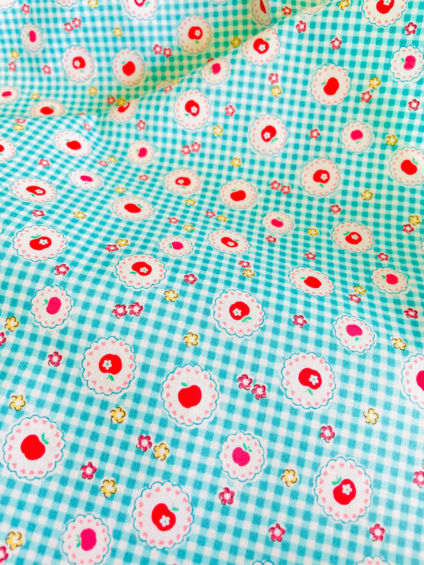 Atsuko Matsuyama - Apple Lace (turquoise)