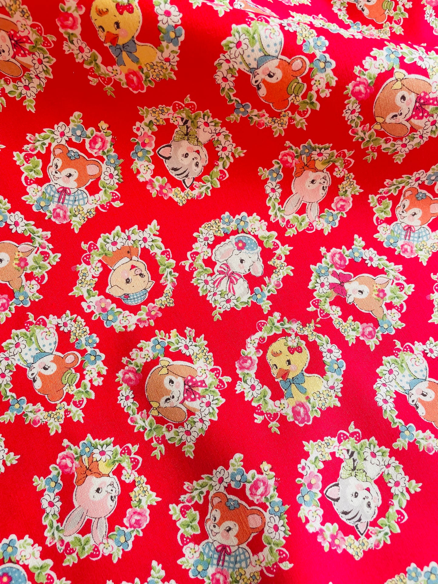 Atsuko Matsuyama - Circle Animal (red)