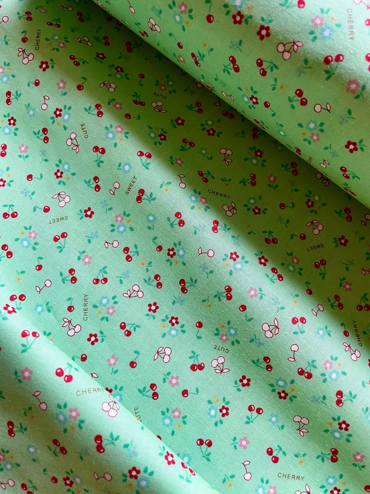 Atsuko Matsuyama - Cutie mini cherries (green)