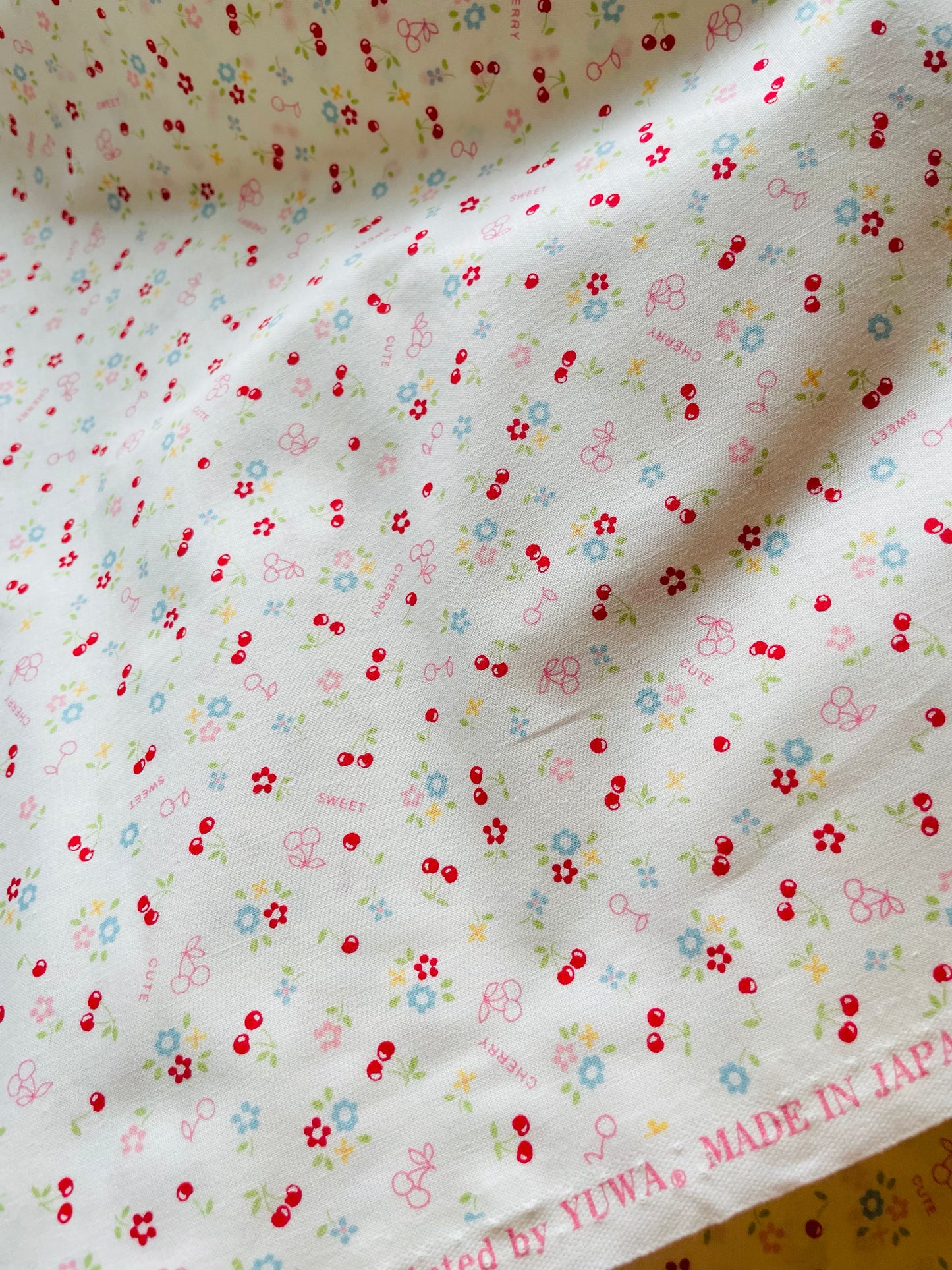 Atsuko Matsuyama - Cutie mini cherries (white)