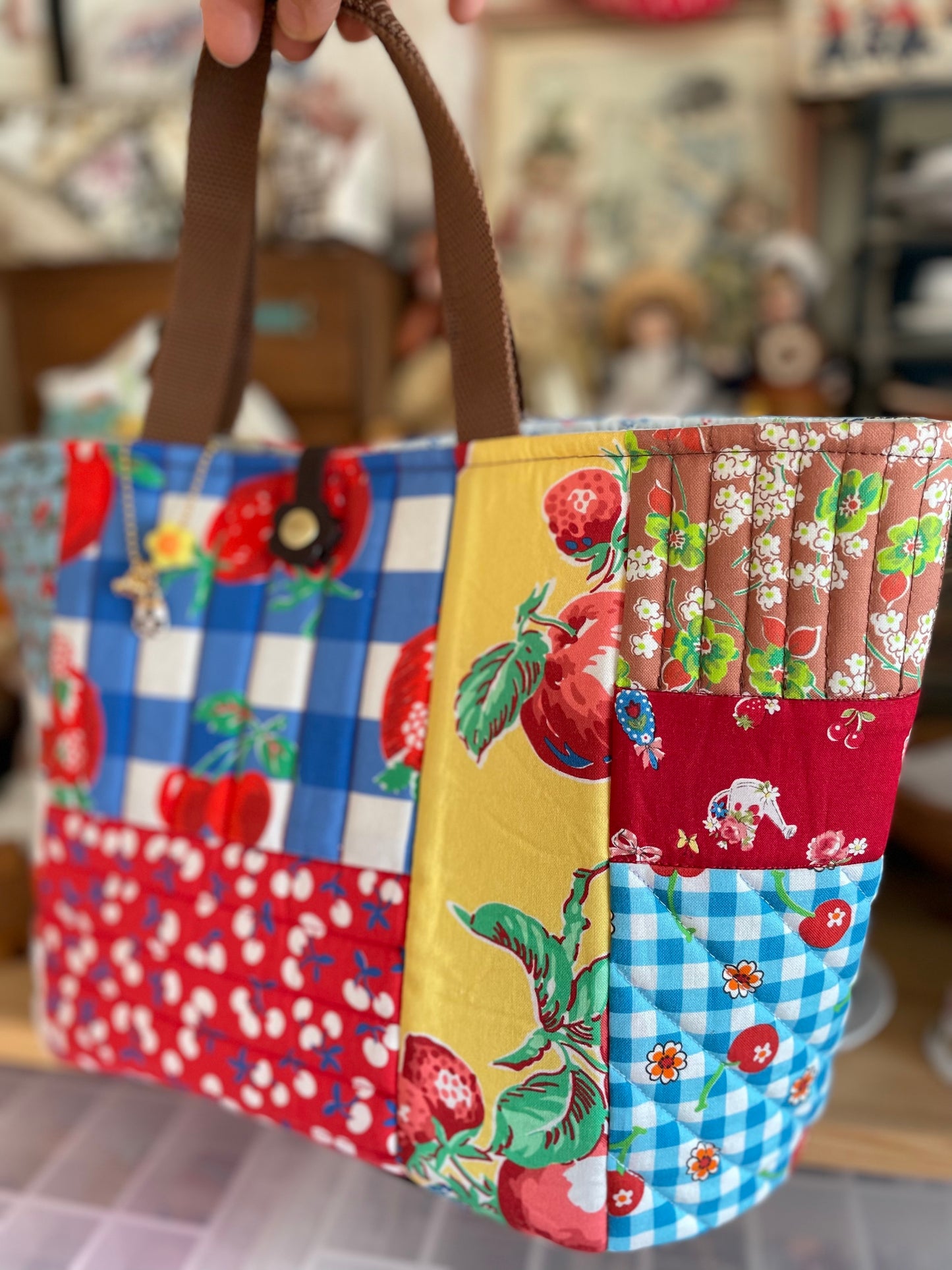 Sewing Pattern -- Feedsack Tote  (PRINTED)