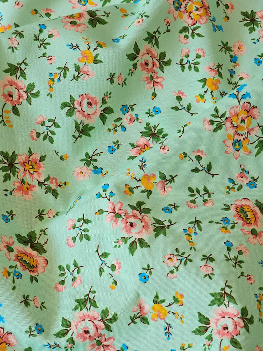 !! PRE ORDER !! Feedsack by Momnson- English Country Flower (green)