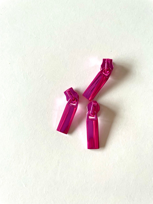 Zipper Pull -- Lock (pink)