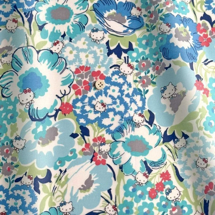 !! PRE Order! ! Liberty Japan & Hello Kitty - Peek A Boo (Blue)