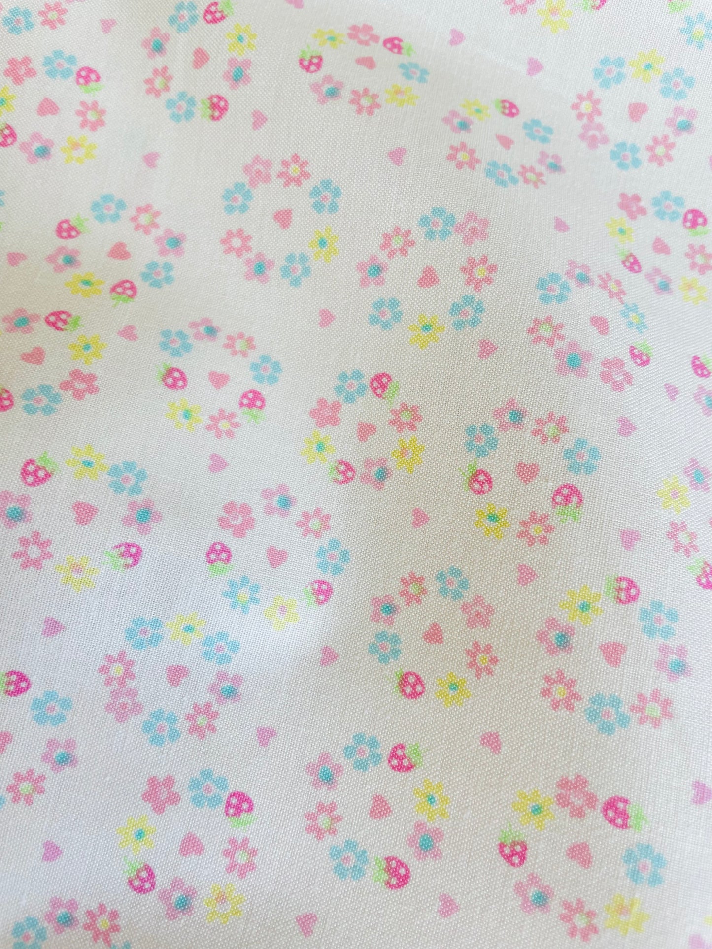 Atsuko Matsuyama - Petit Flower (low volume)