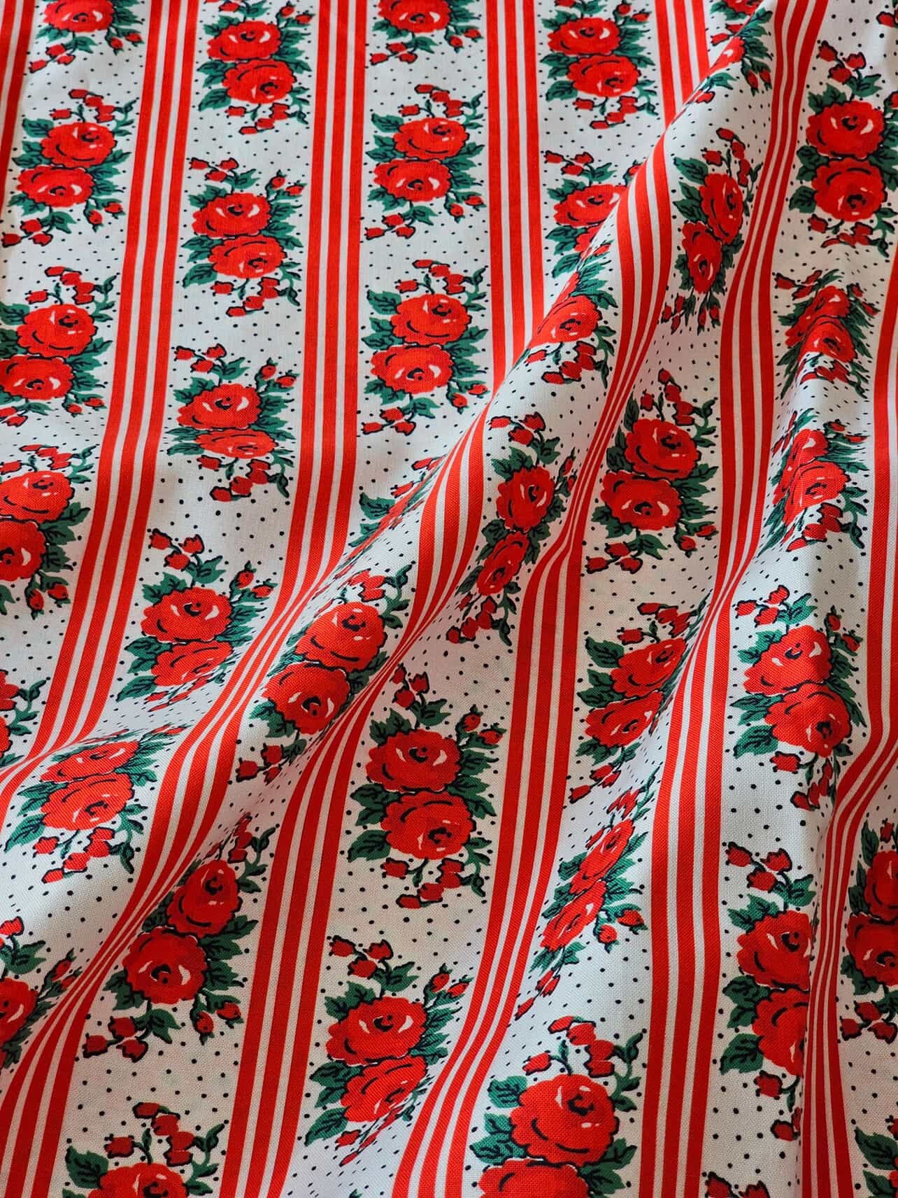 !! PRE ORDER !! Feedsack by Momnson- Floral Lace (red)