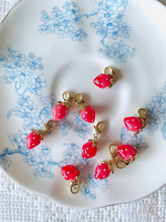 Zipper Charm -  mini shining strawberry (red)
