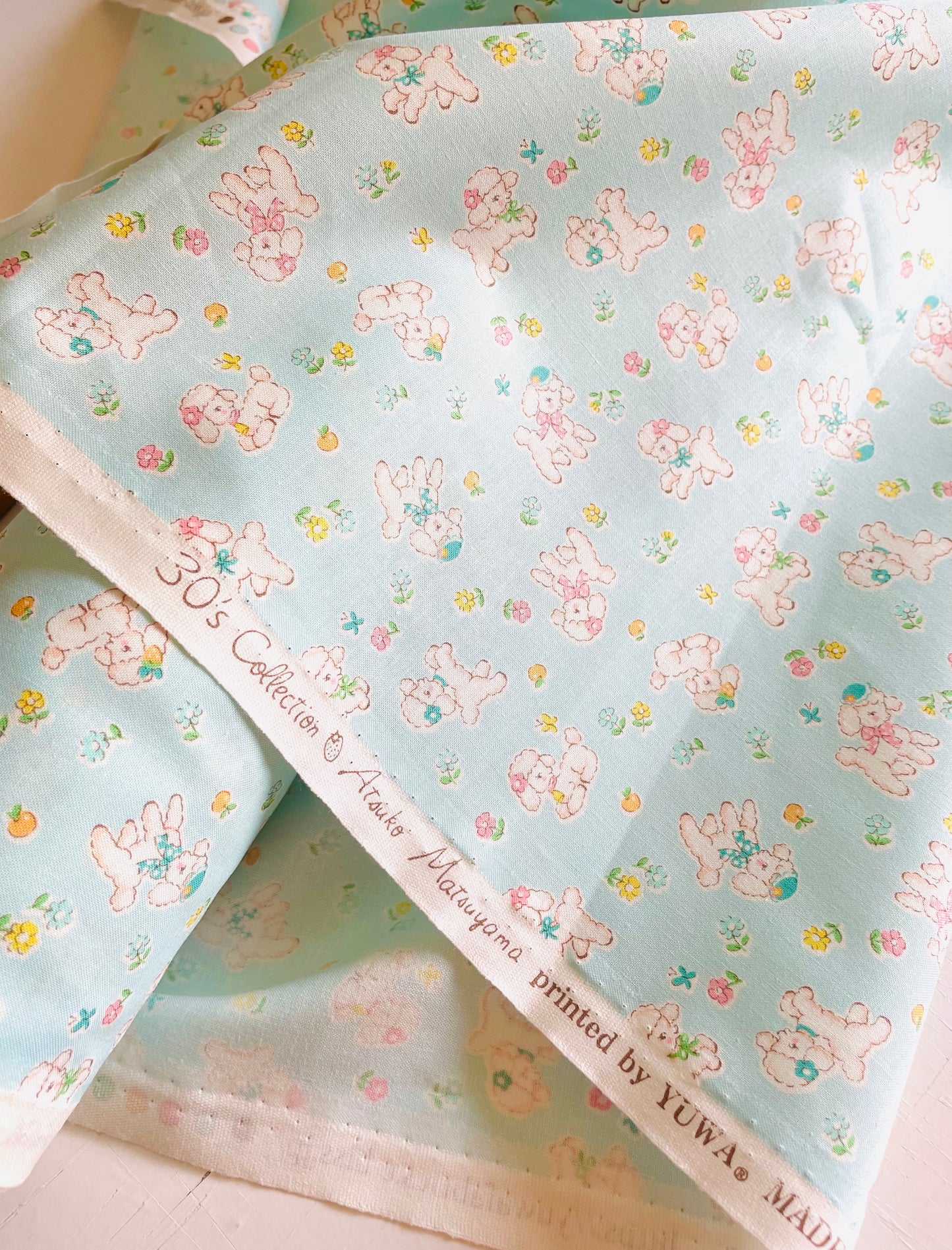 Atsuko Matsuyama - Strolling Sheep (light blue)