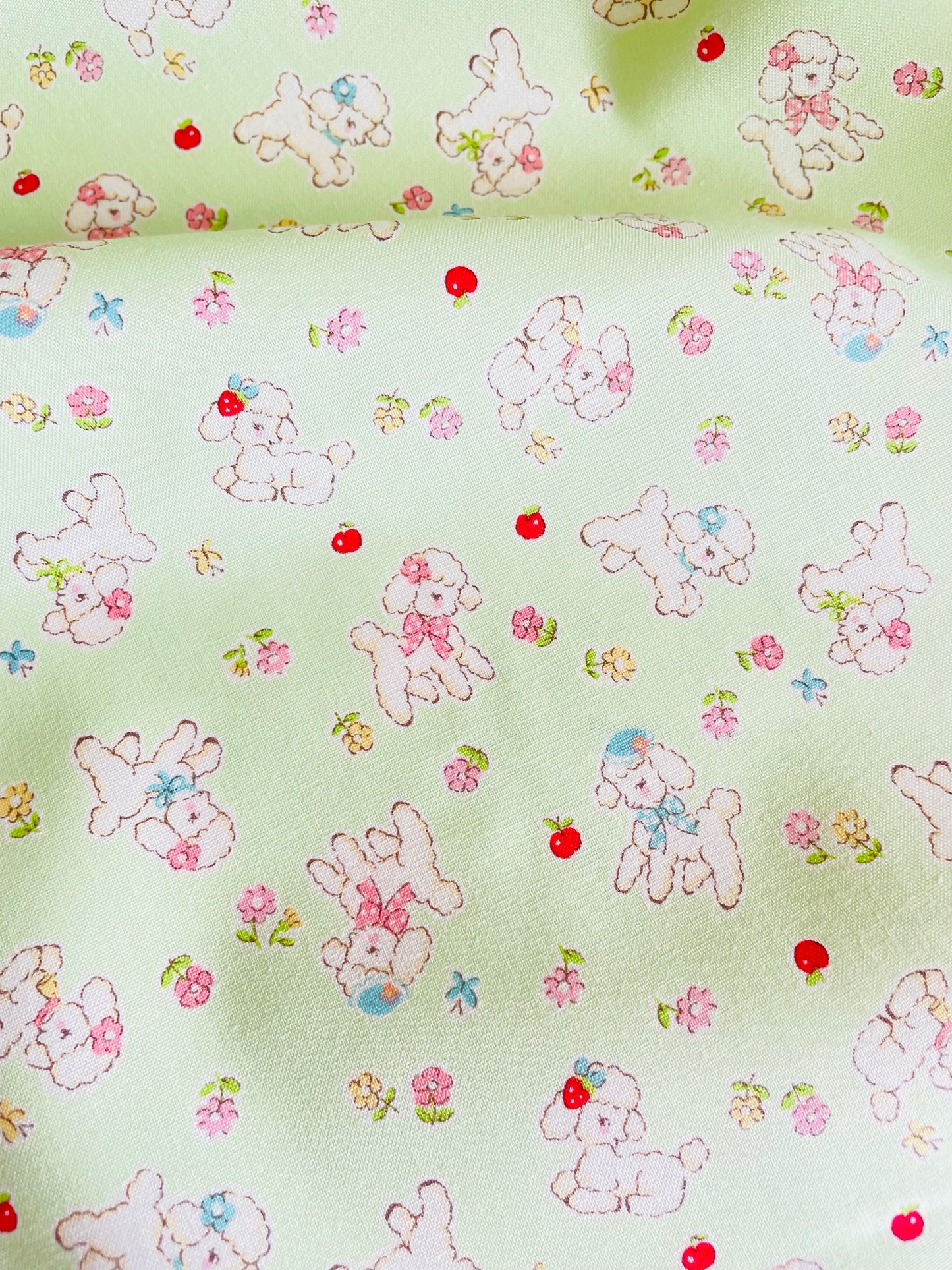 Atsuko Matsuyama - Strolling Sheep (light green)