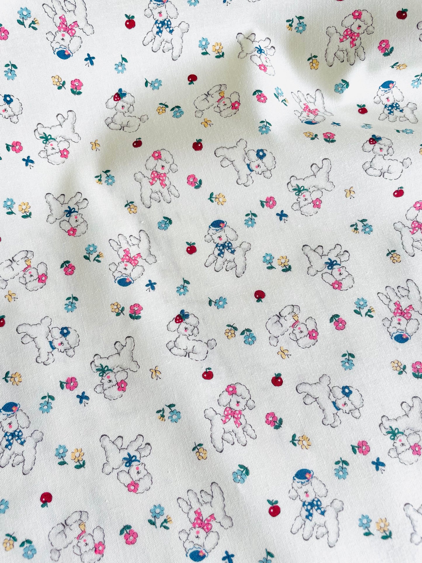 Atsuko Matsuyama - Strolling Sheep (white)
