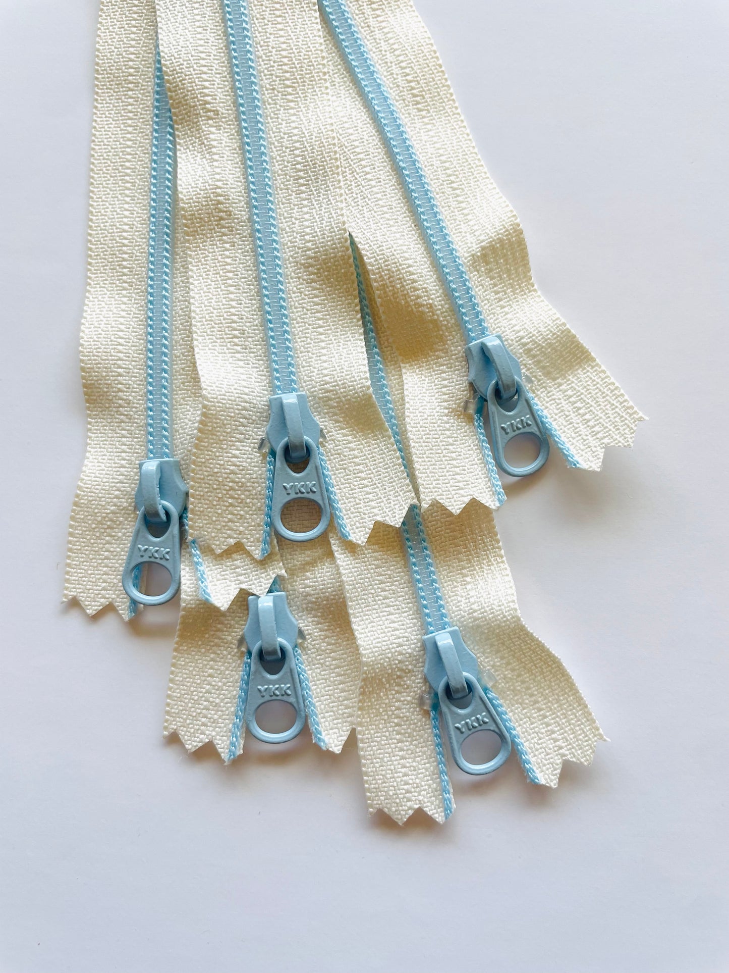 ZIPPER BUNDLE - Off white/light blue (8"/20cm)