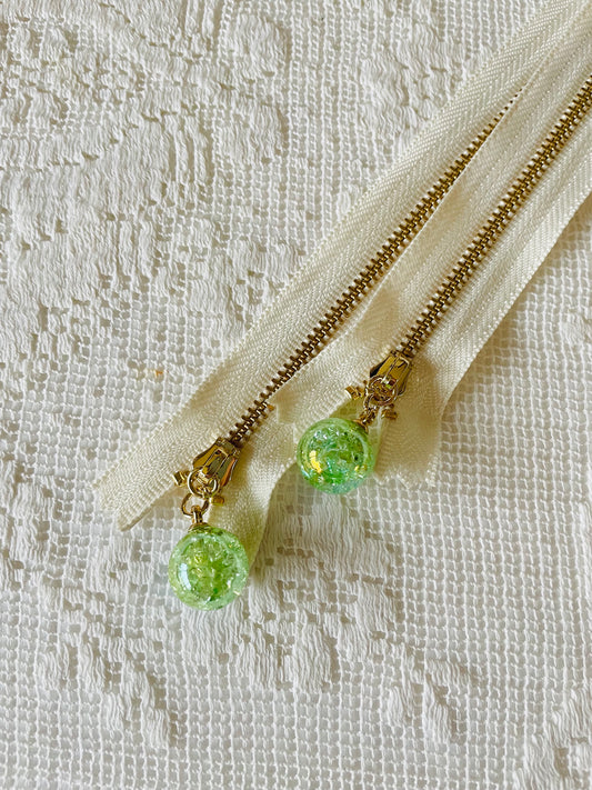 Zipper with shining ball charm (20cm/8in) - green