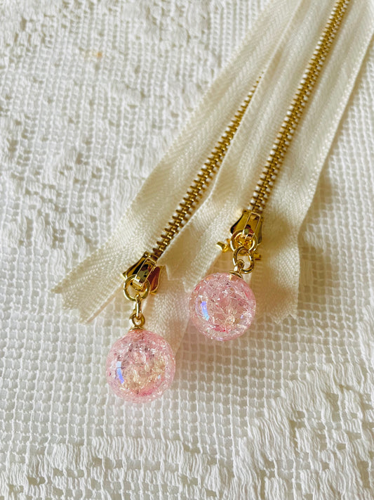 Zipper with shining ball charm (20cm/8in) - light pink