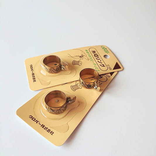 Thumb Ring Cutter by Clover