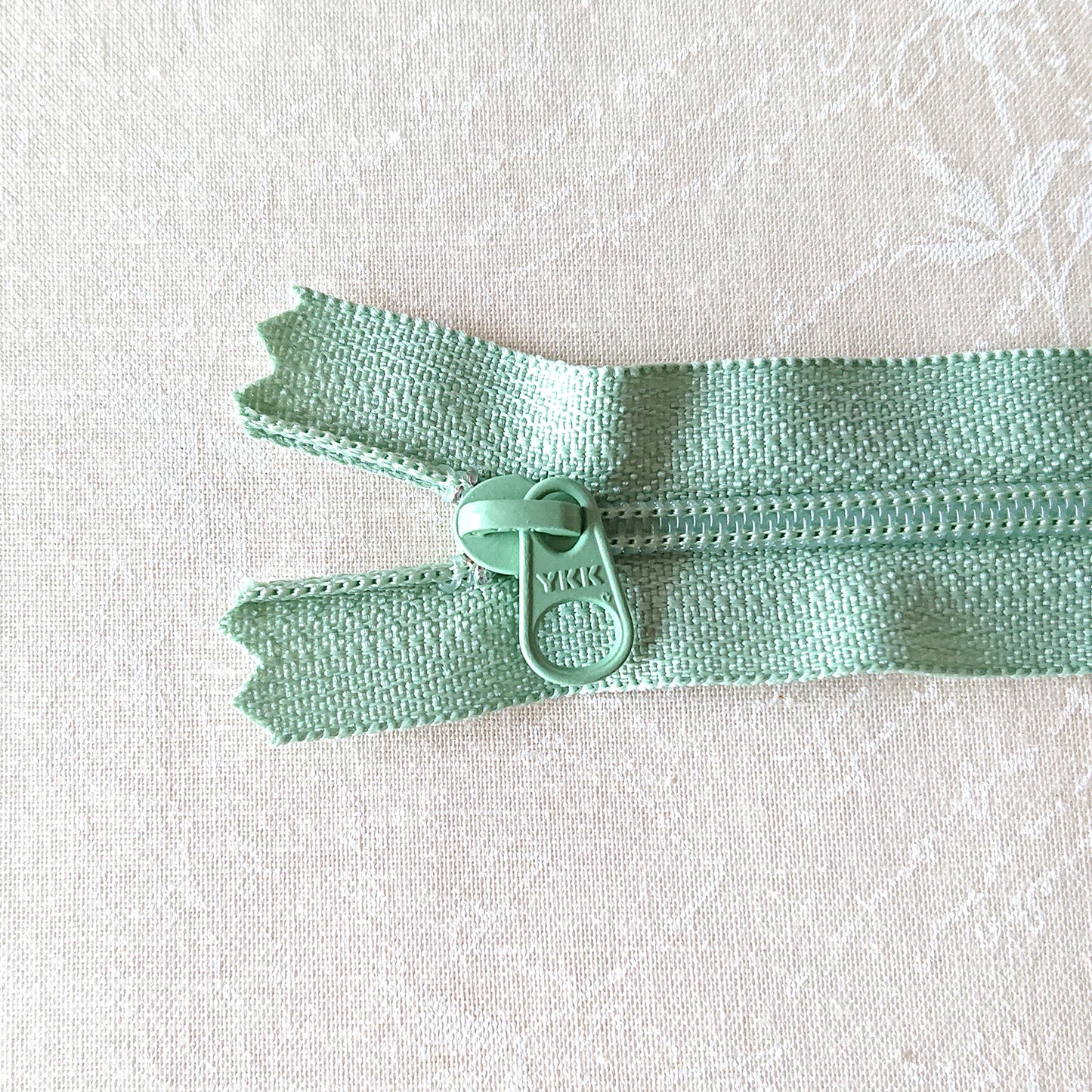 YKK Candy Color Zipper -- Green(20cm/8in)