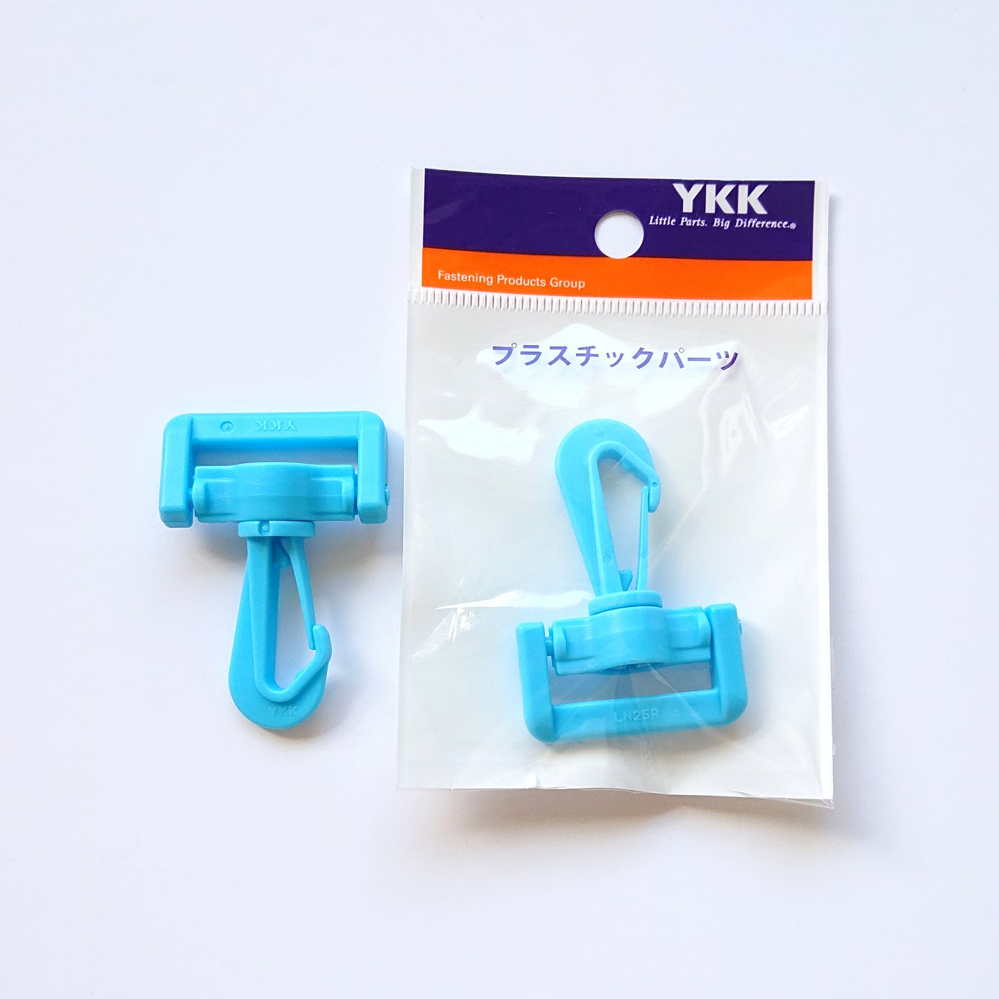 YKK - Swirl Snap Hook  (For 1"/25mm wide webbing) -- Light Blue