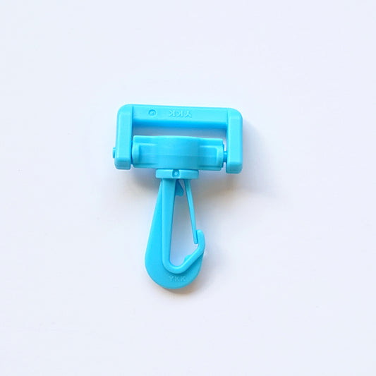 YKK - Swirl Snap Hook (For 1"/25mm wide webbing) -- Light Blue