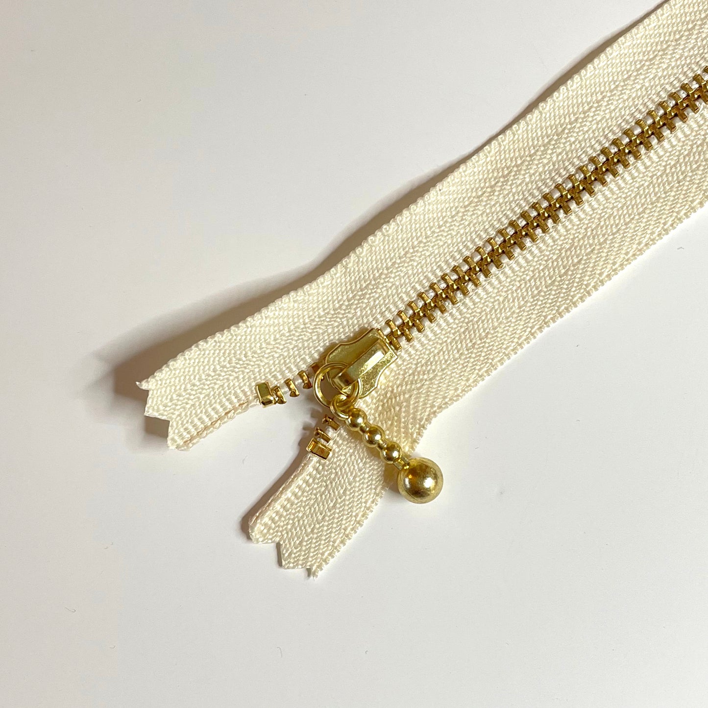 YKK Metalic Zippers with Water-drop Pull - Off-White (6 1/4" -16CM)