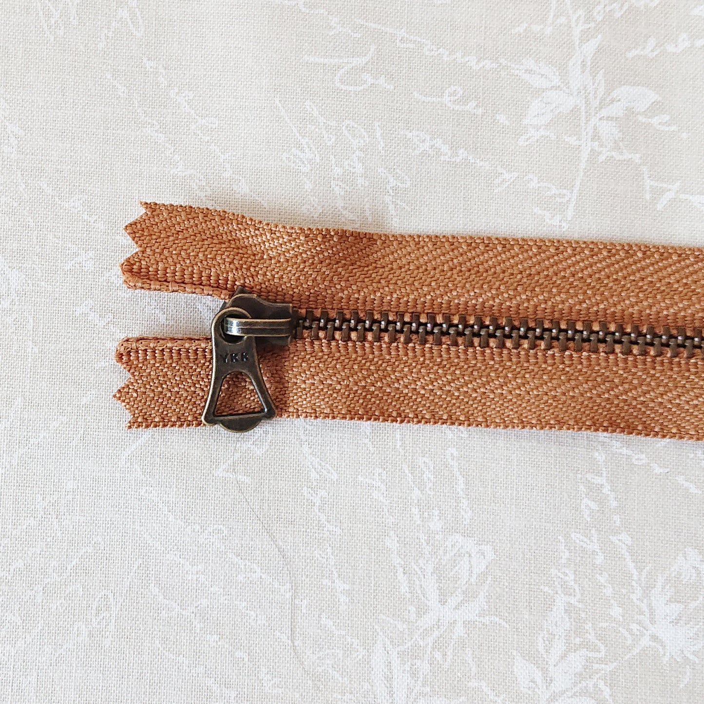 YKK Bronze Zipper with Tulip Pull - ochre (15cm)