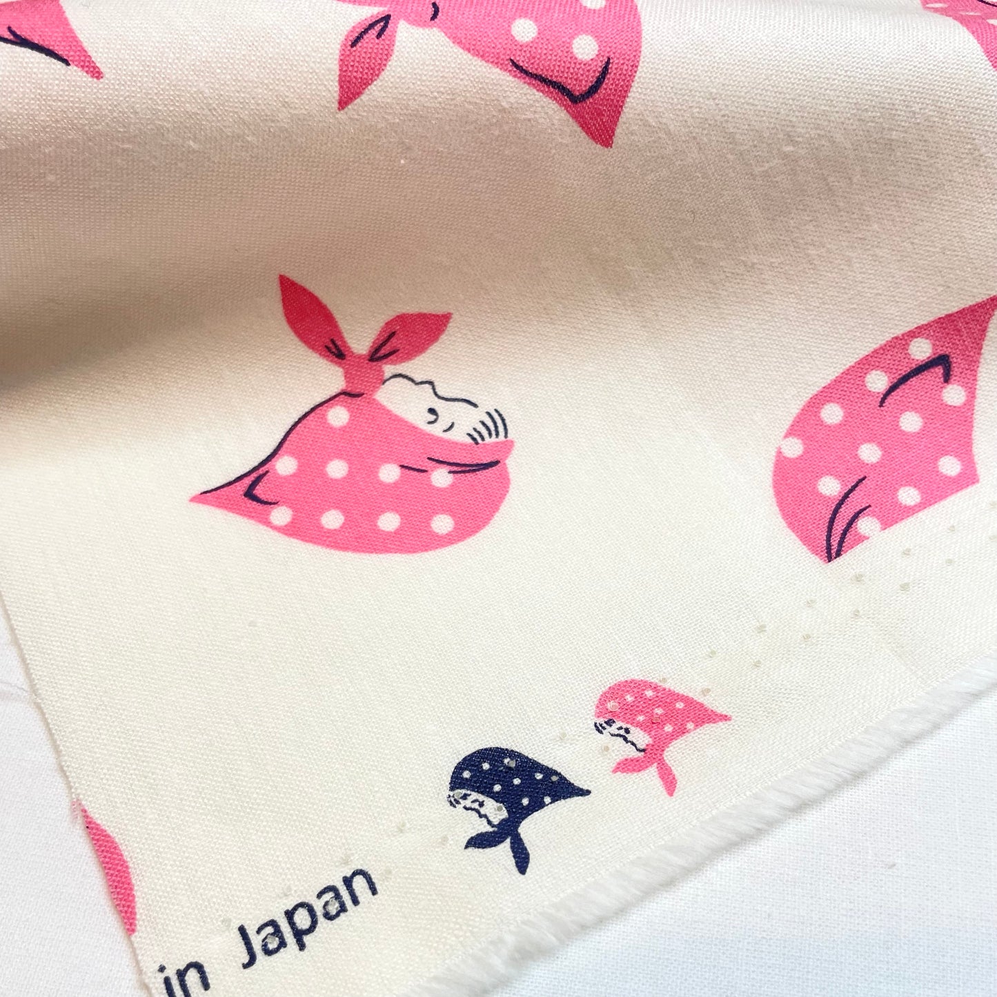 Handkerchief Girl - pink/off white