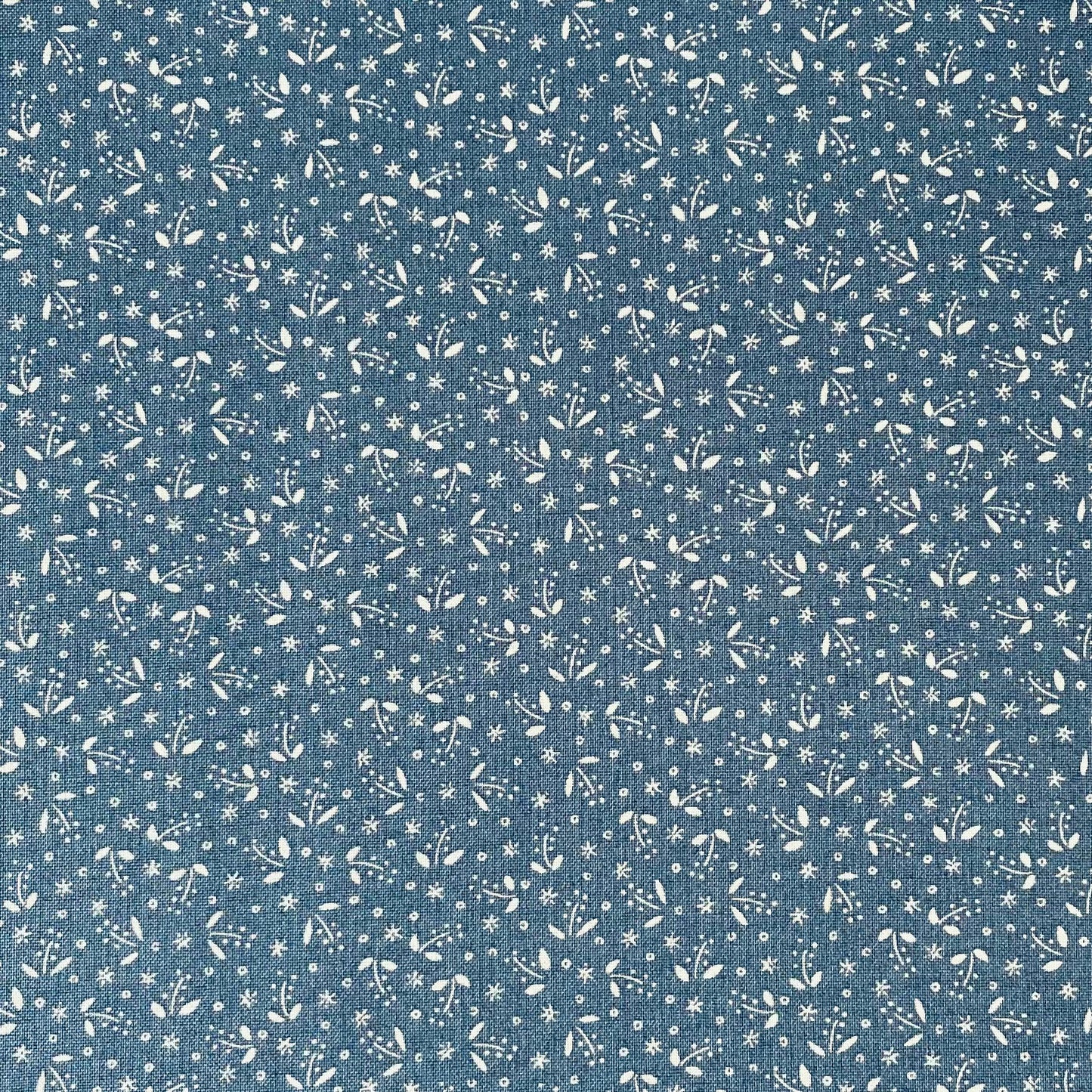 American Country 22-- Little Star Flowers (blue/ white)